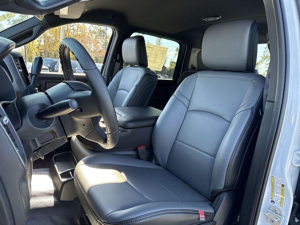 Ram 2500 Tradesman Crew Cab 4X4 6'4' Box - Thumbnail 9