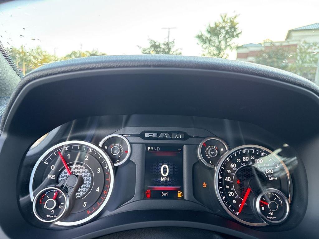 Ram 3500 Tradesman Crew Cab Chassis 4X4 60' Ca - Thumbnail 19