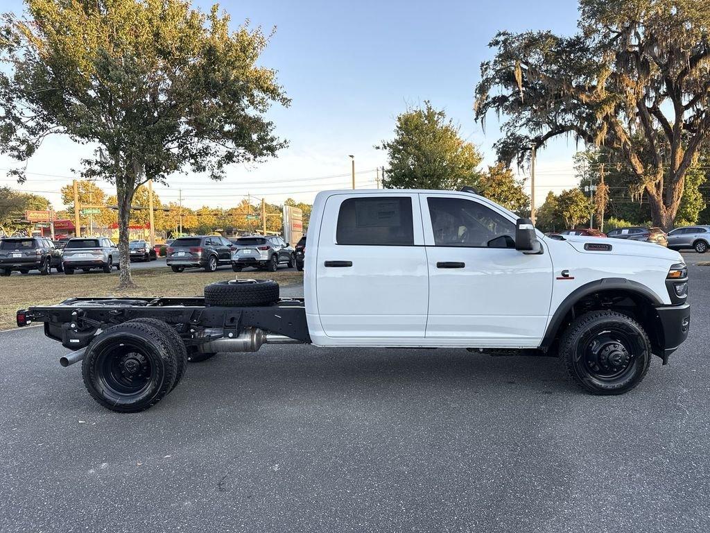 Ram 3500 Tradesman Crew Cab Chassis 4X4 60' Ca - Thumbnail 3