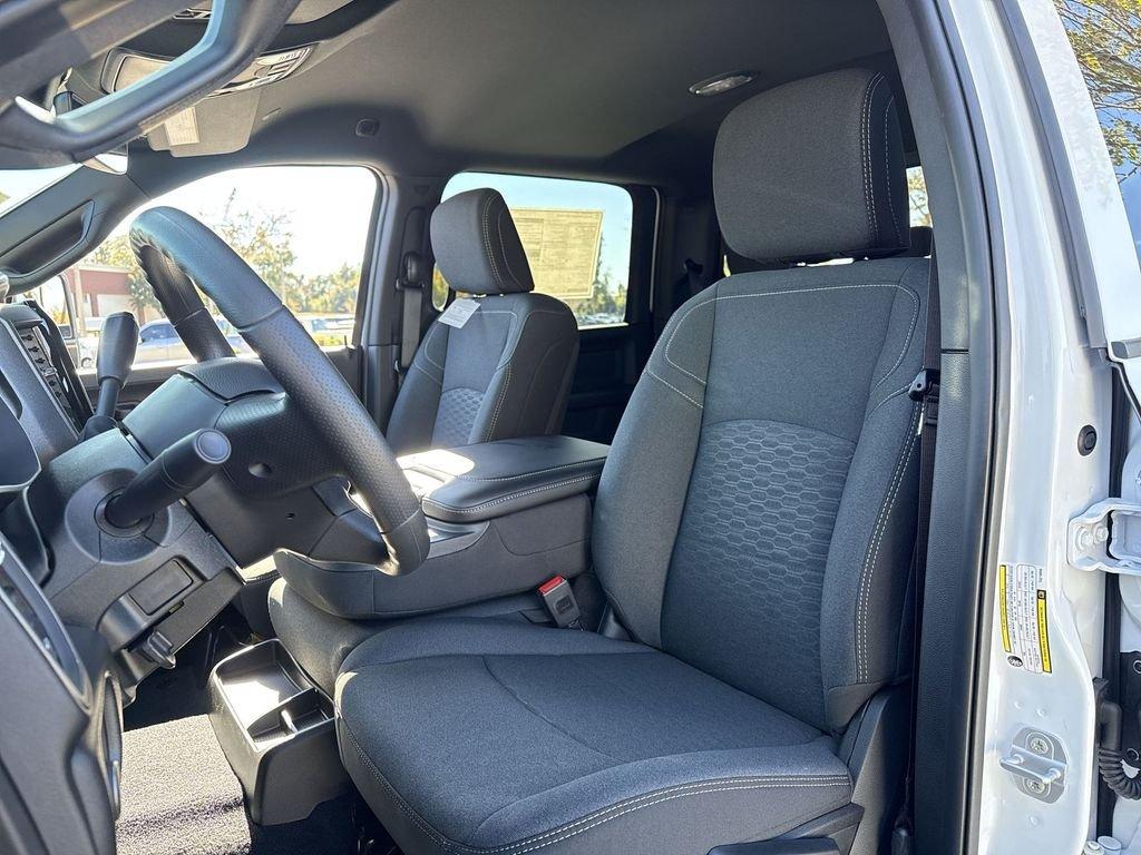 Ram 2500 Tradesman Crew Cab 4X4 6'4' Box - Thumbnail 12