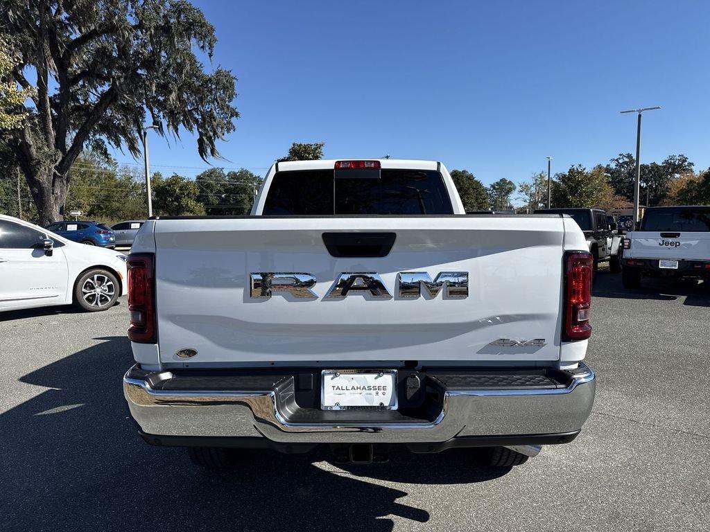 Ram 2500 Tradesman Crew Cab 4X4 6'4' Box - Thumbnail 5