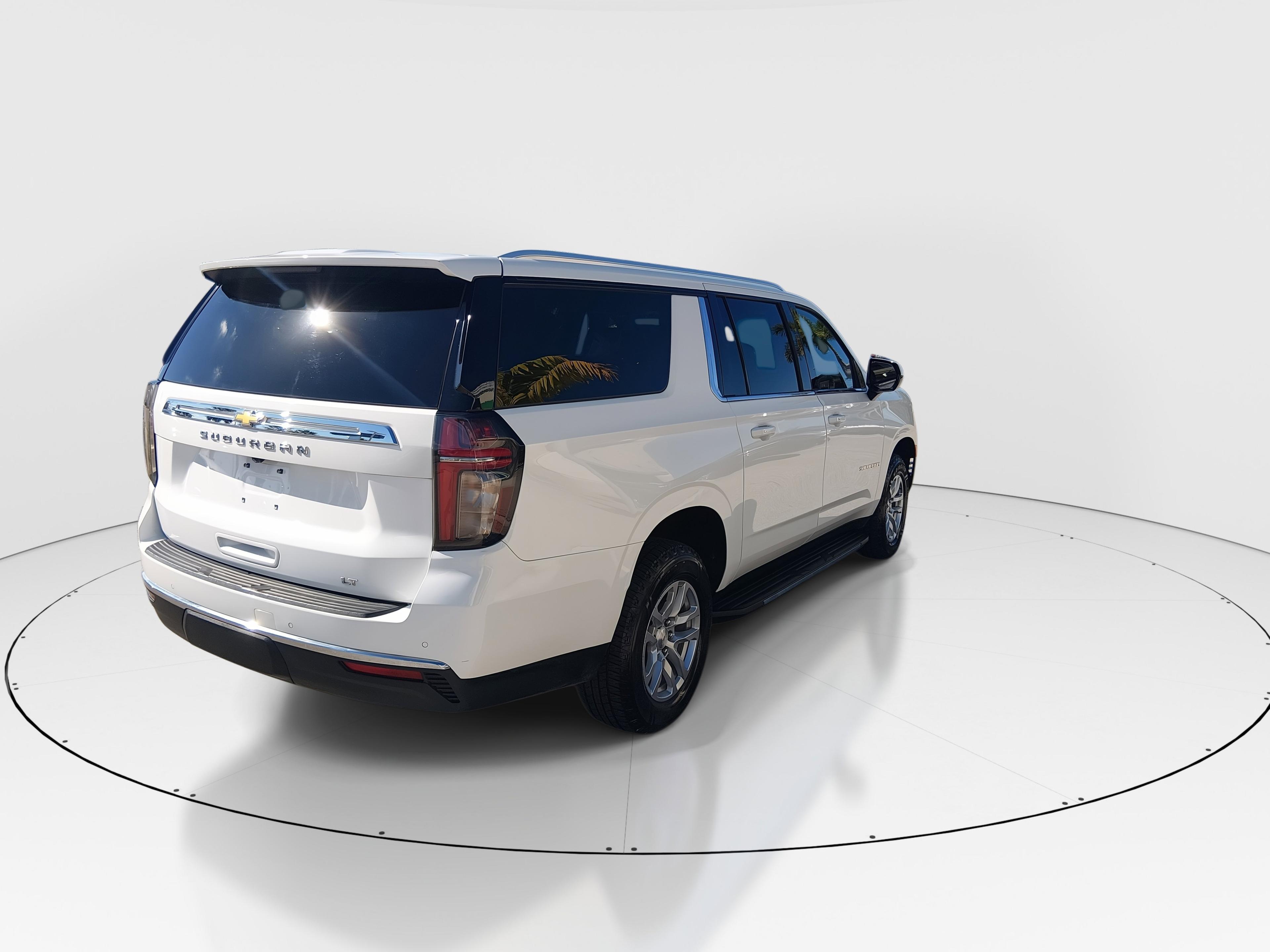 Chevrolet Suburban 2Wd 4Dr Lt - Thumbnail 7