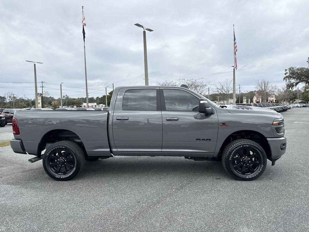 Ram 2500 Laramie Crew Cab 4X4 6'4' Box - Thumbnail 3