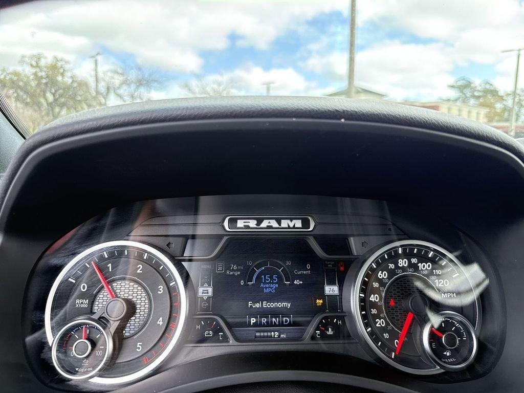 Ram 2500 Big Horn Crew Cab 4X4 6'4' Box - Thumbnail 18