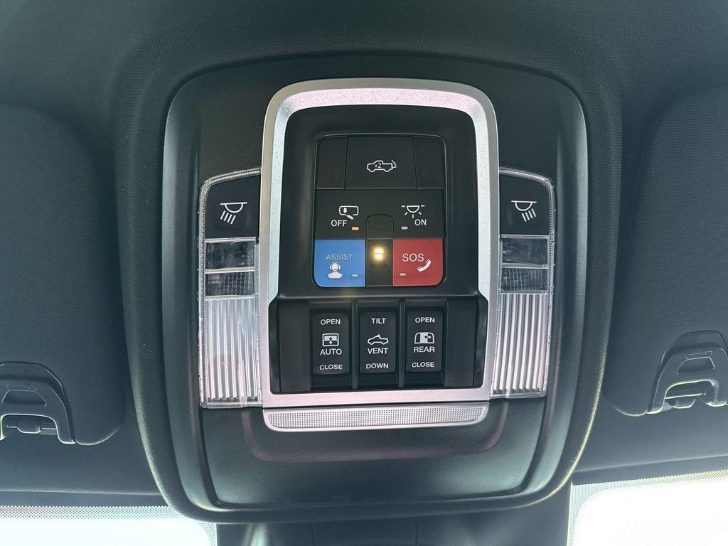 Ram 2500 Laramie Crew Cab 4X4 6'4' Box - Thumbnail 18