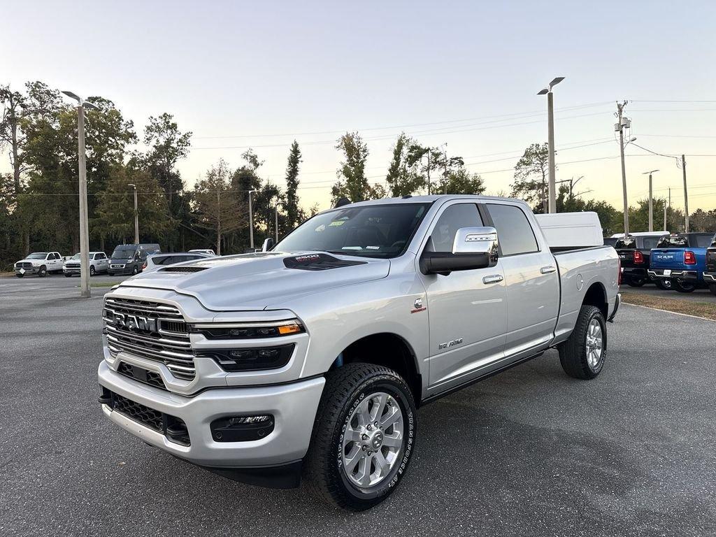 Ram 2500 Laramie Crew Cab 4X4 6'4' Box - Thumbnail 8