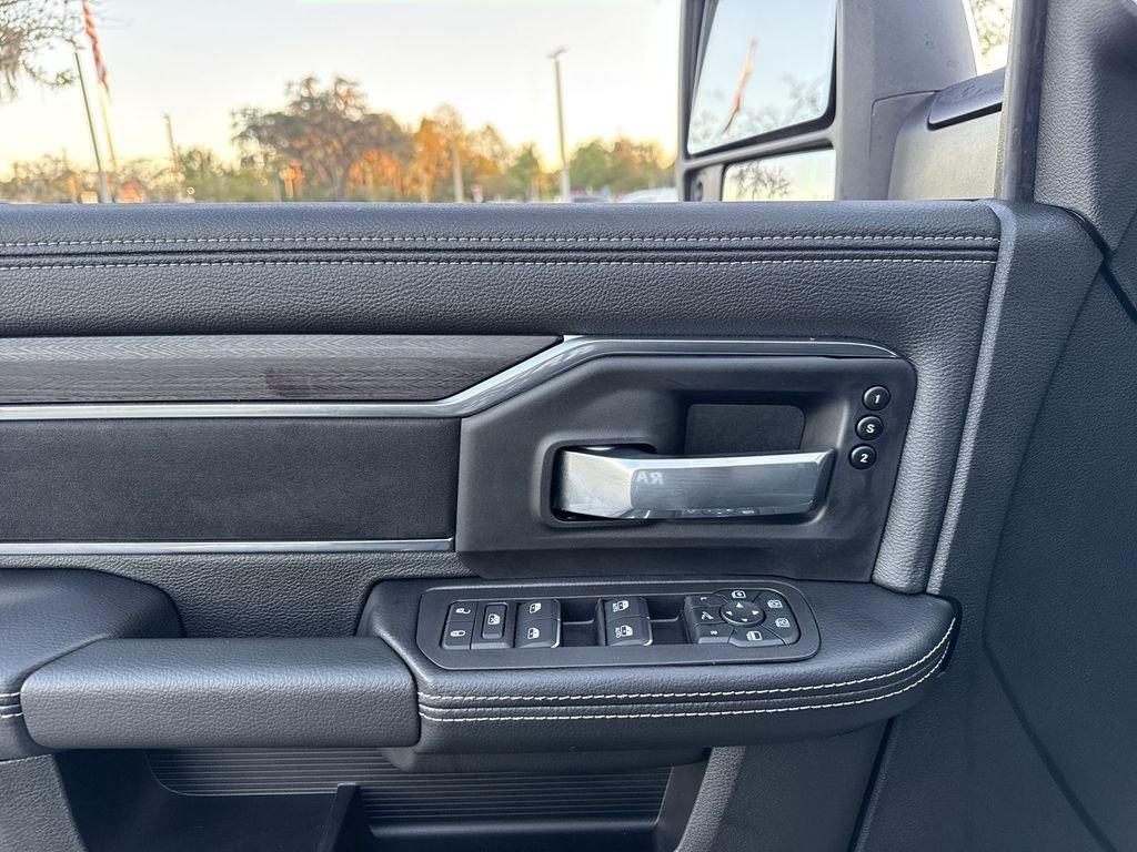 Ram 2500 Laramie Crew Cab 4X4 6'4' Box - Thumbnail 14