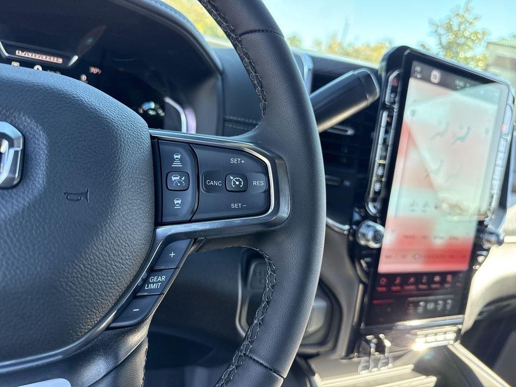 Ram 3500 Laramie Mega Cab 4X4 6'4' Box - Thumbnail 17