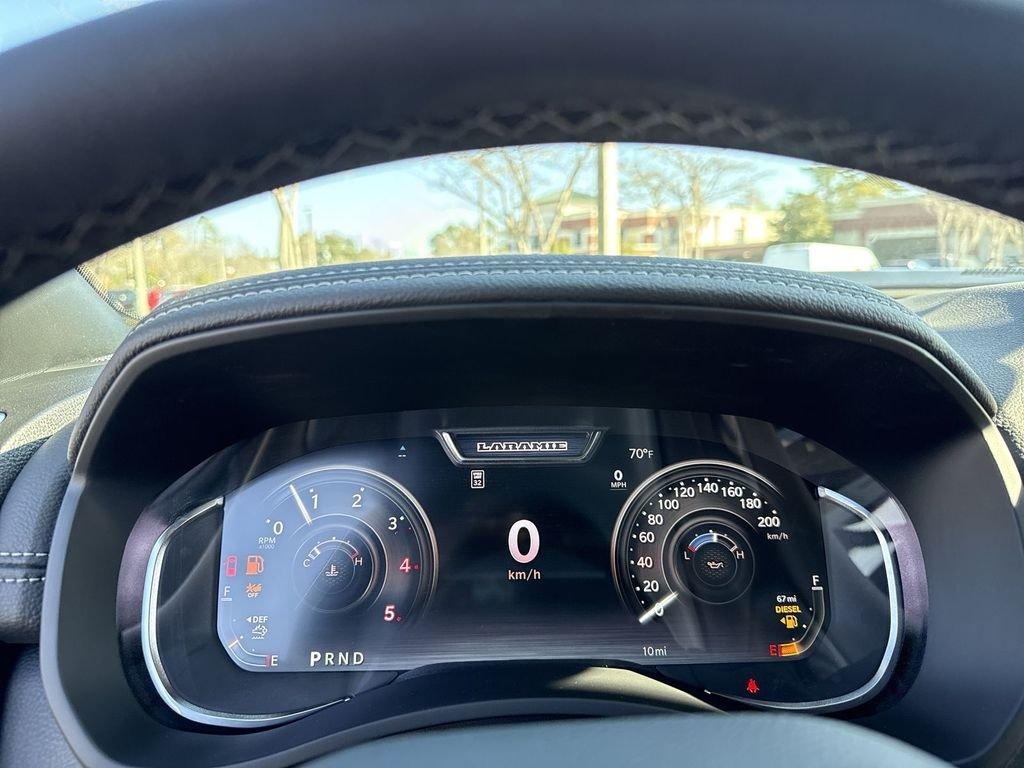 Ram 3500 Laramie Mega Cab 4X4 6'4' Box - Thumbnail 17