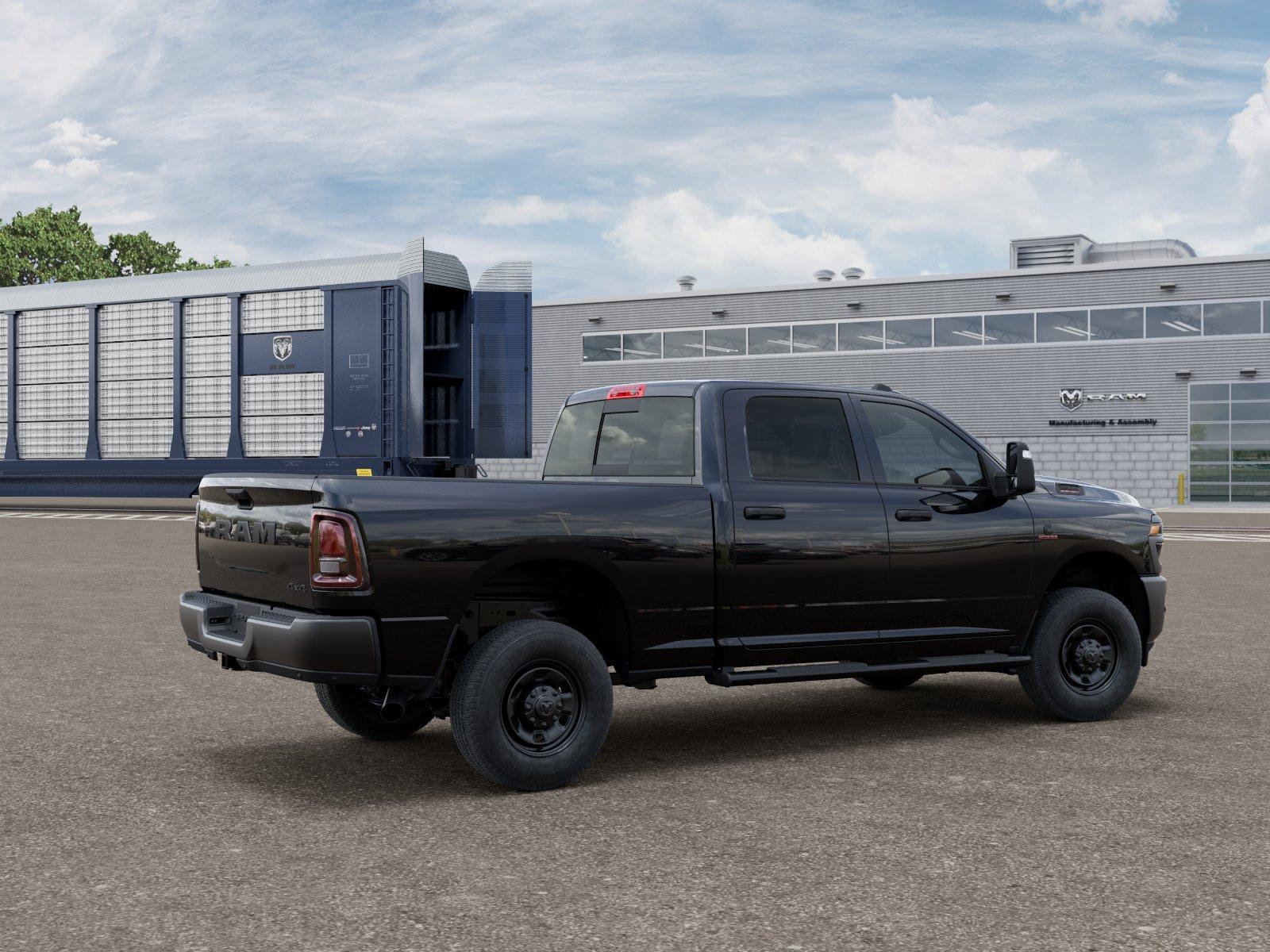Ram 2500 Tradesman Crew Cab 4X4 6'4' Box - Thumbnail 3