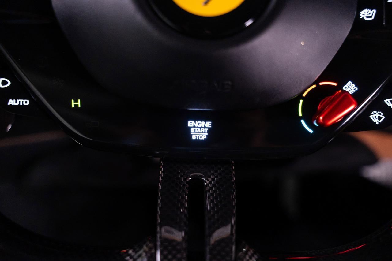 Ferrari SF90 Stradale - Thumbnail 16