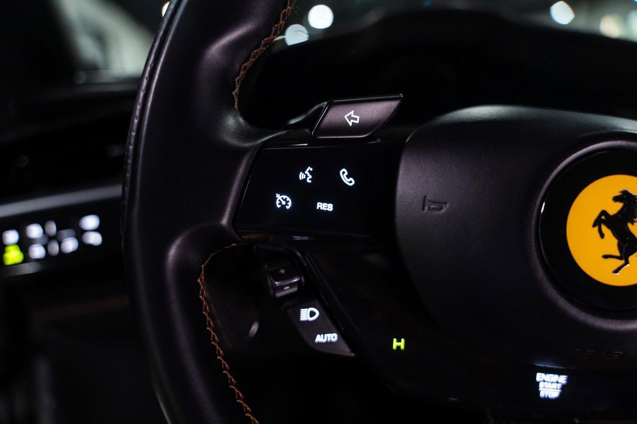 Ferrari SF90 Stradale - Thumbnail 15