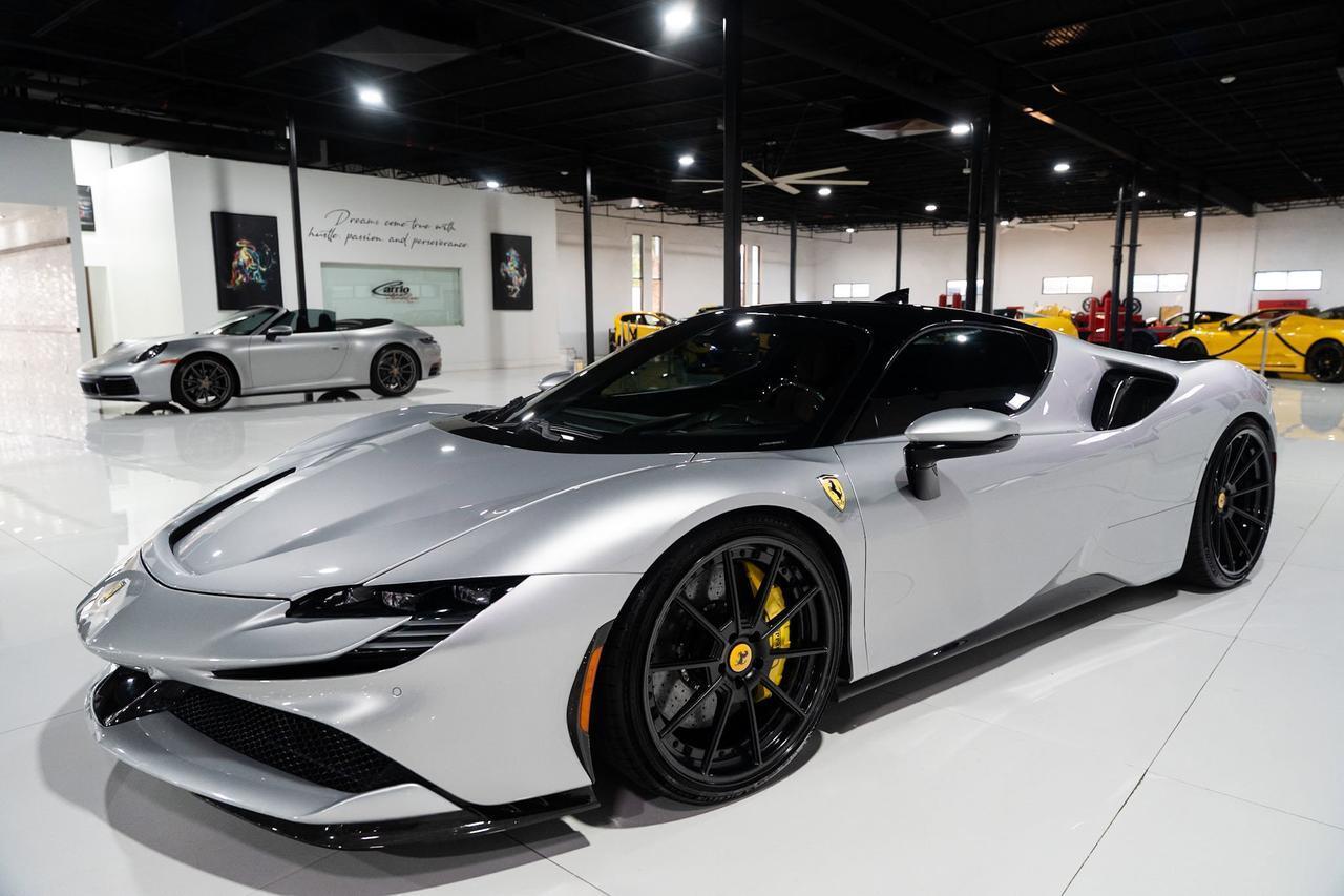 Ferrari SF90 Stradale - Thumbnail 3