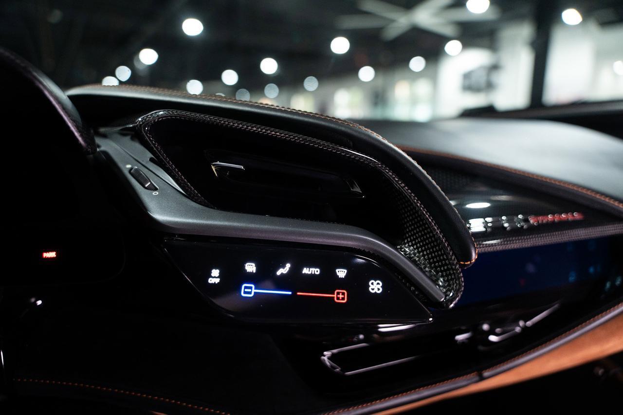 Ferrari SF90 Stradale - Thumbnail 18