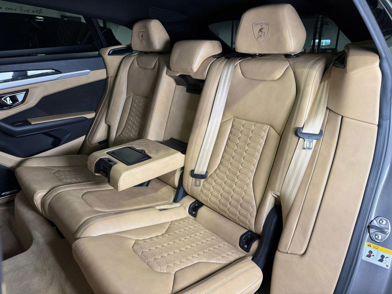 Lamborghini Urus - Thumbnail 12