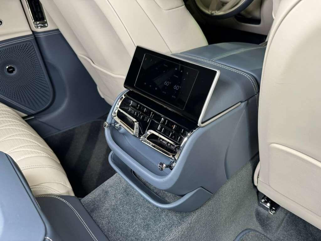 Bentley Flying Spur - Thumbnail 15