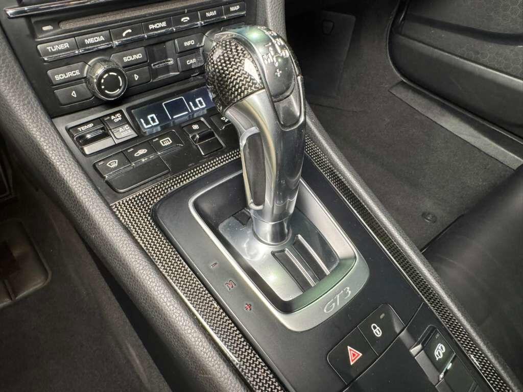 Porsche 911 - Thumbnail 19