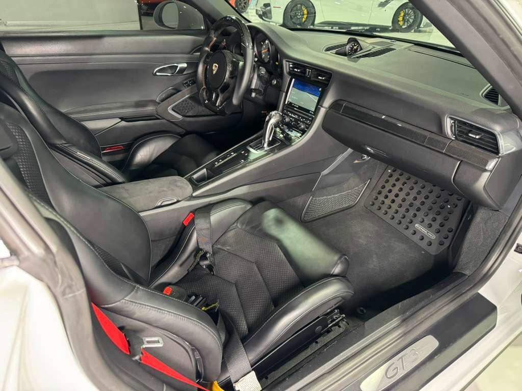 Porsche 911 - Thumbnail 12