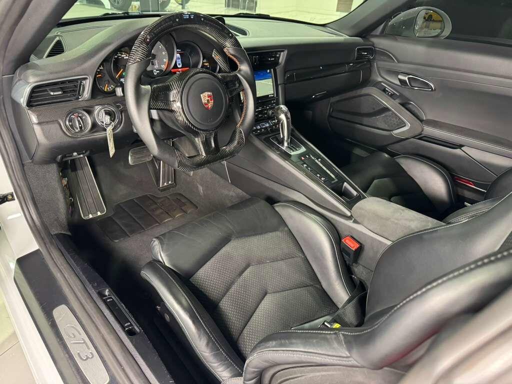 Porsche 911 - Thumbnail 9