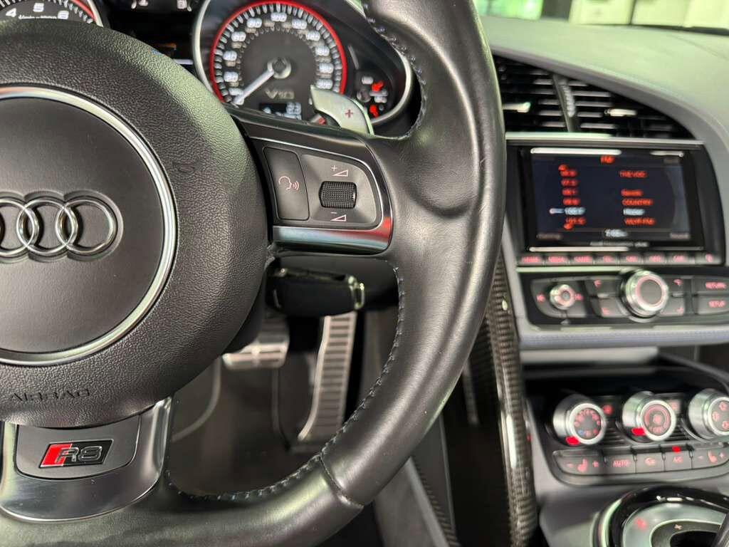 Audi R8 - Thumbnail 16