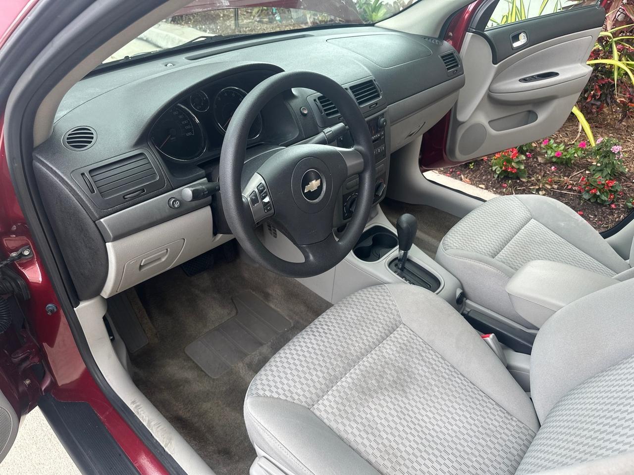 Chevrolet Cobalt - Thumbnail 12