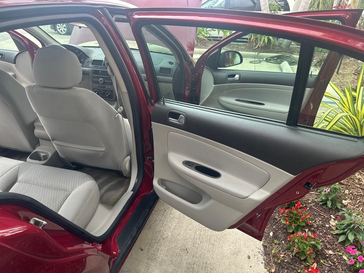 Chevrolet Cobalt - Thumbnail 15