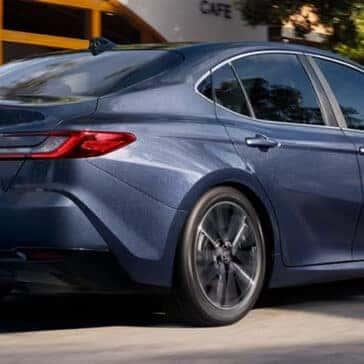 Toyota Camry - Thumbnail 5