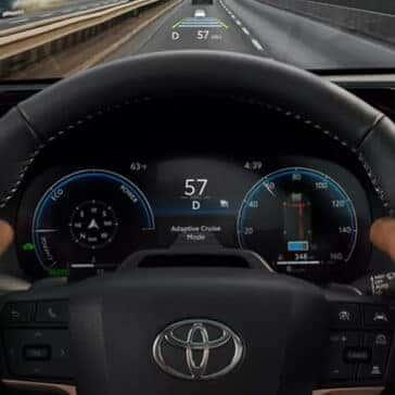 Toyota Crown - Thumbnail 3