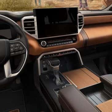 Toyota Sequoia - Thumbnail 3