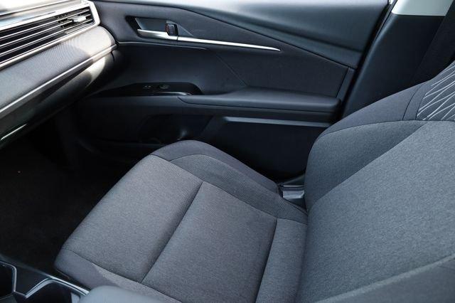 Toyota Camry Le Fwd - Thumbnail 10