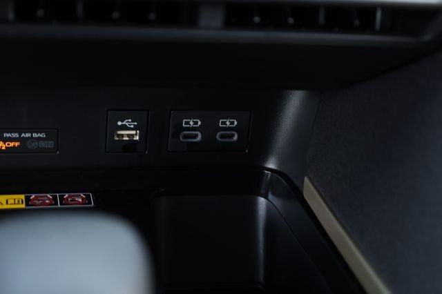 Toyota Camry Le Fwd - Thumbnail 8