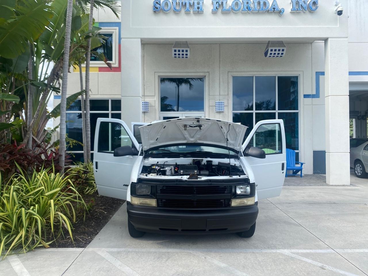 Chevrolet Astro Cargo Van - Thumbnail 17