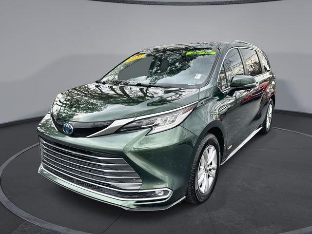 Toyota Sienna Limited Fwd - Thumbnail 2