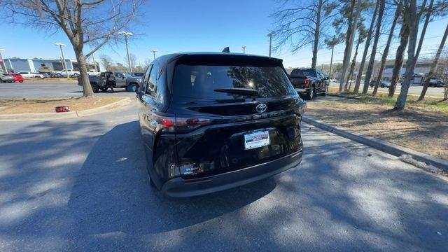 Toyota Sienna Le Fwd - Thumbnail 14