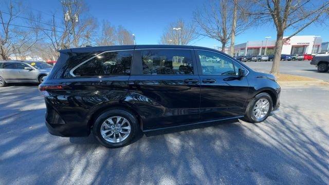Toyota Sienna Le Fwd - Thumbnail 18