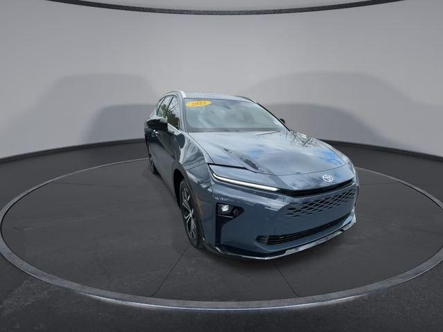 Toyota Crown Signia Xle Awd - Thumbnail 4