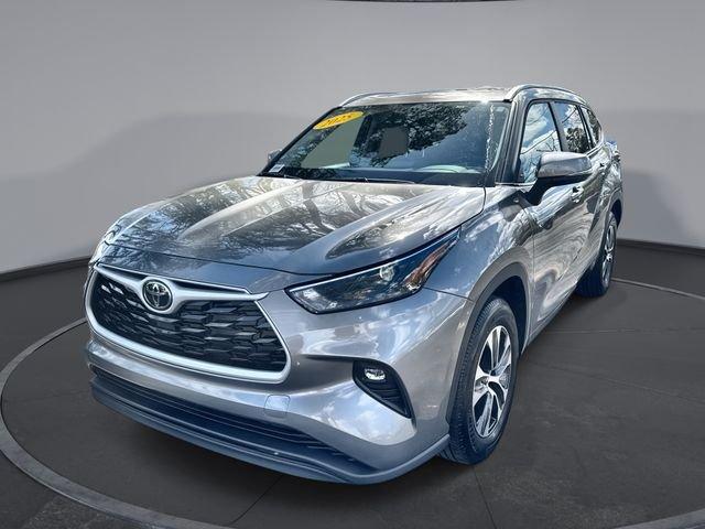 Toyota Highlander Xle Fwd - Thumbnail 2