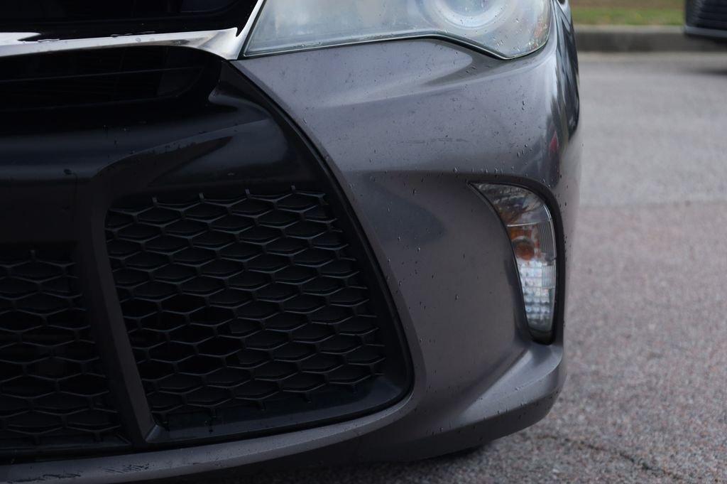 Toyota Camry Se Fwd - Thumbnail 16