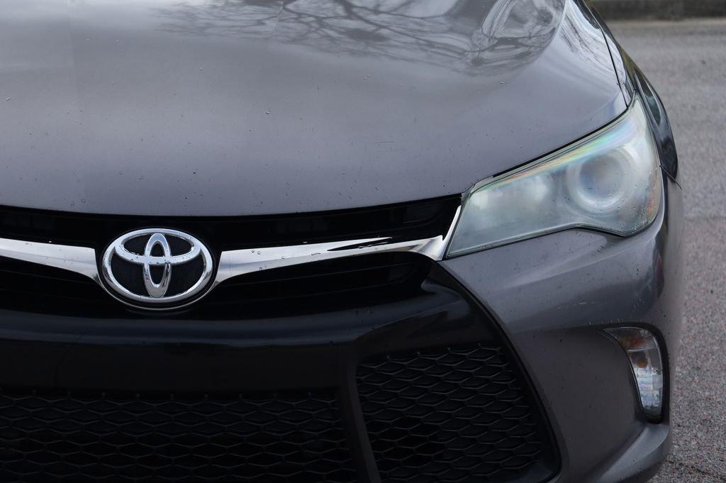 Toyota Camry Se Fwd - Thumbnail 15