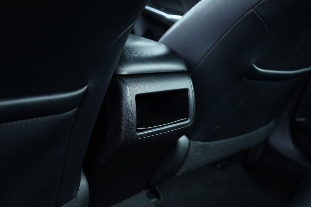 Toyota Camry Se Fwd - Thumbnail 13