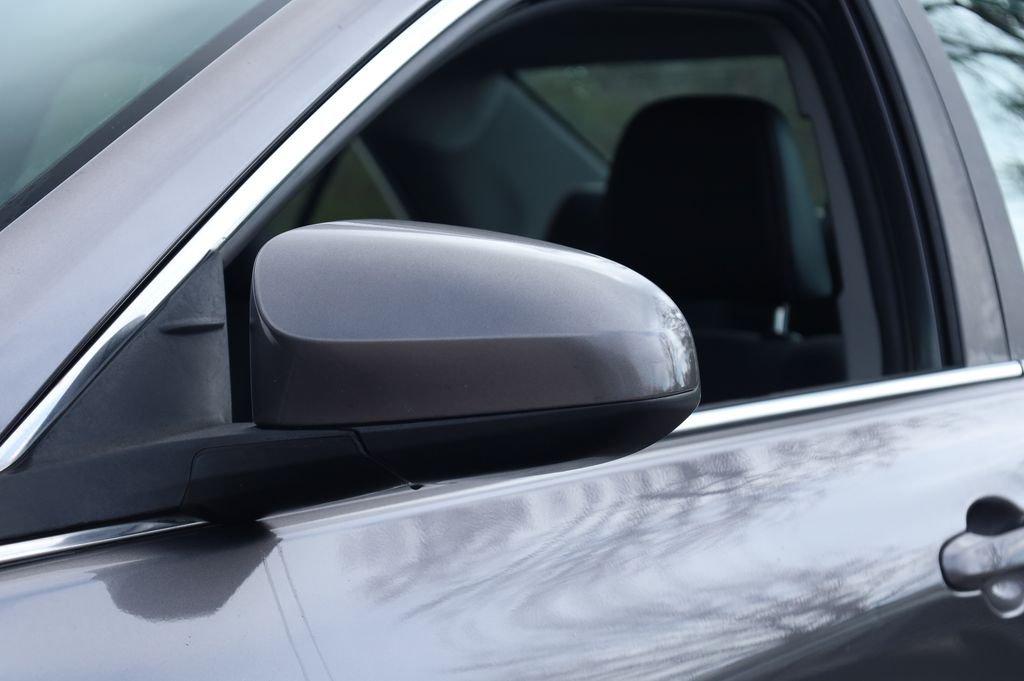 Toyota Camry Se Fwd - Thumbnail 19