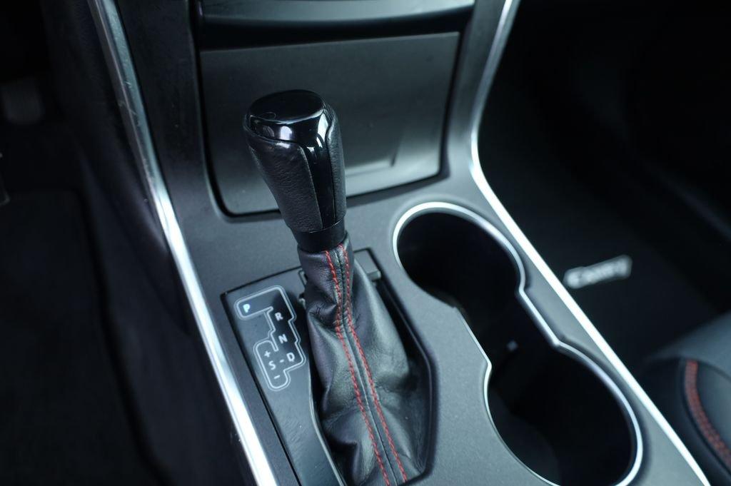 Toyota Camry Se Fwd - Thumbnail 9