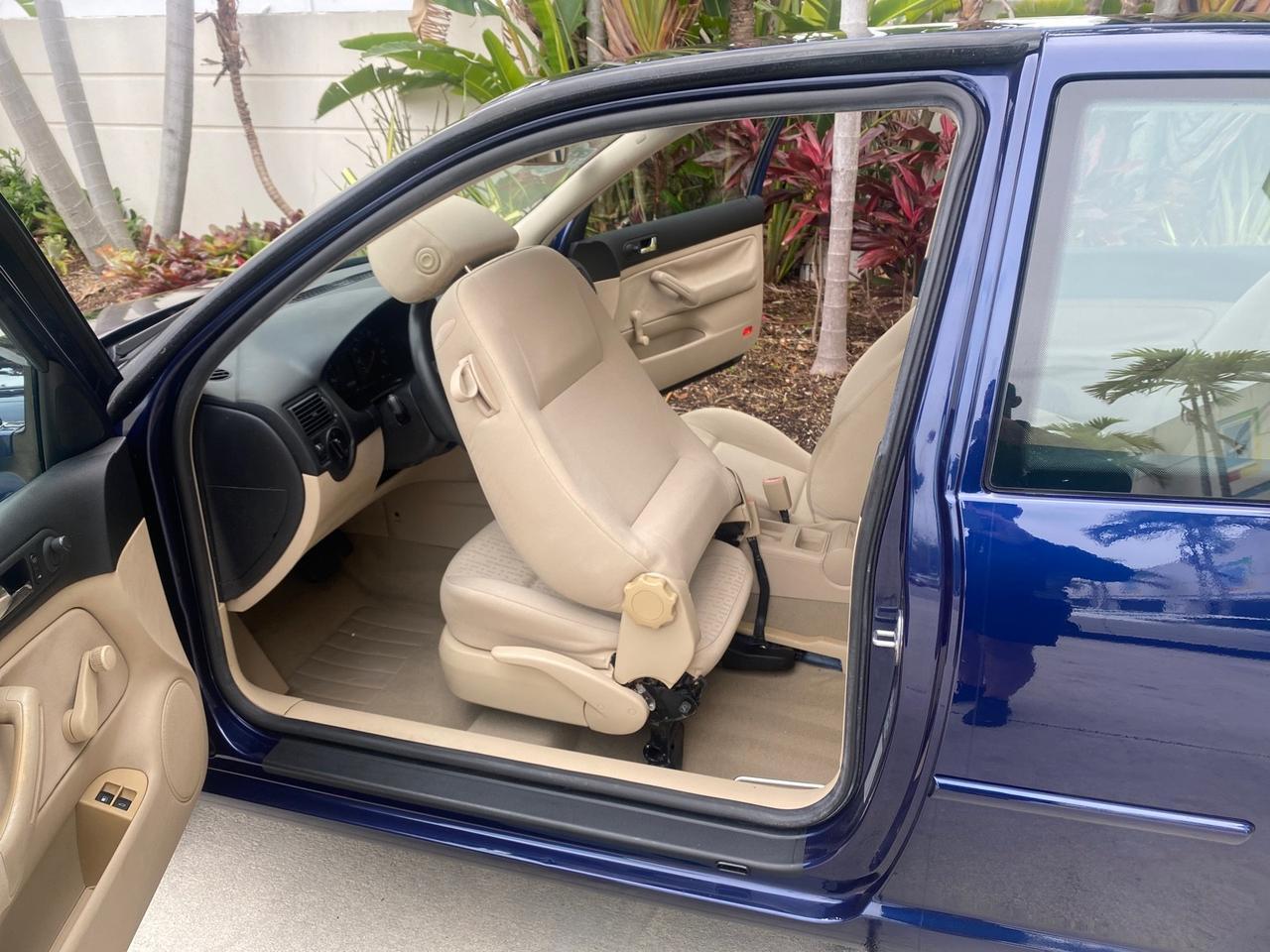 Volkswagen Golf - Thumbnail 14