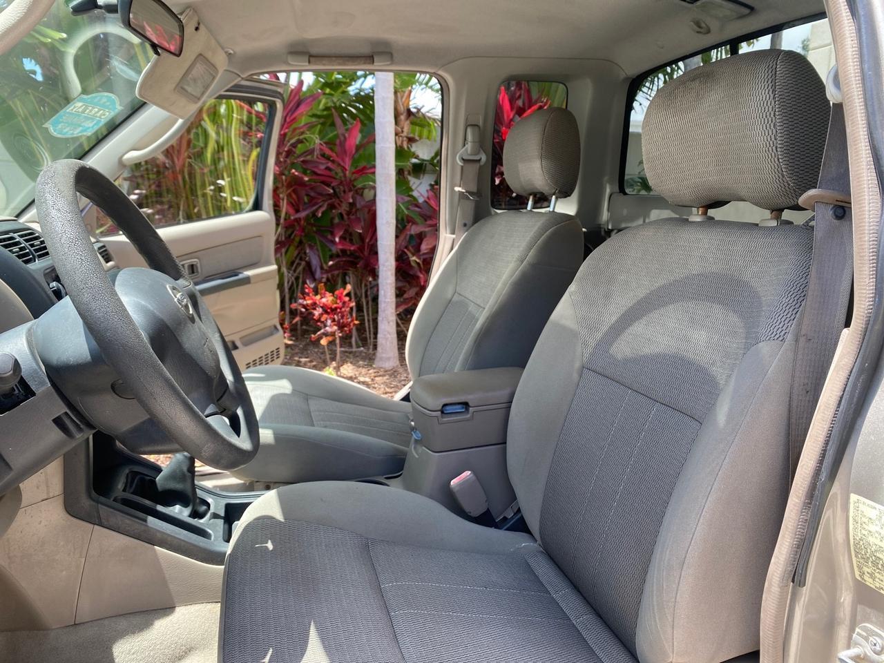 Nissan Frontier 2WD - Thumbnail 11