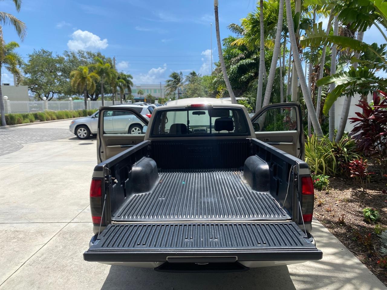 Nissan Frontier 2WD - Thumbnail 16