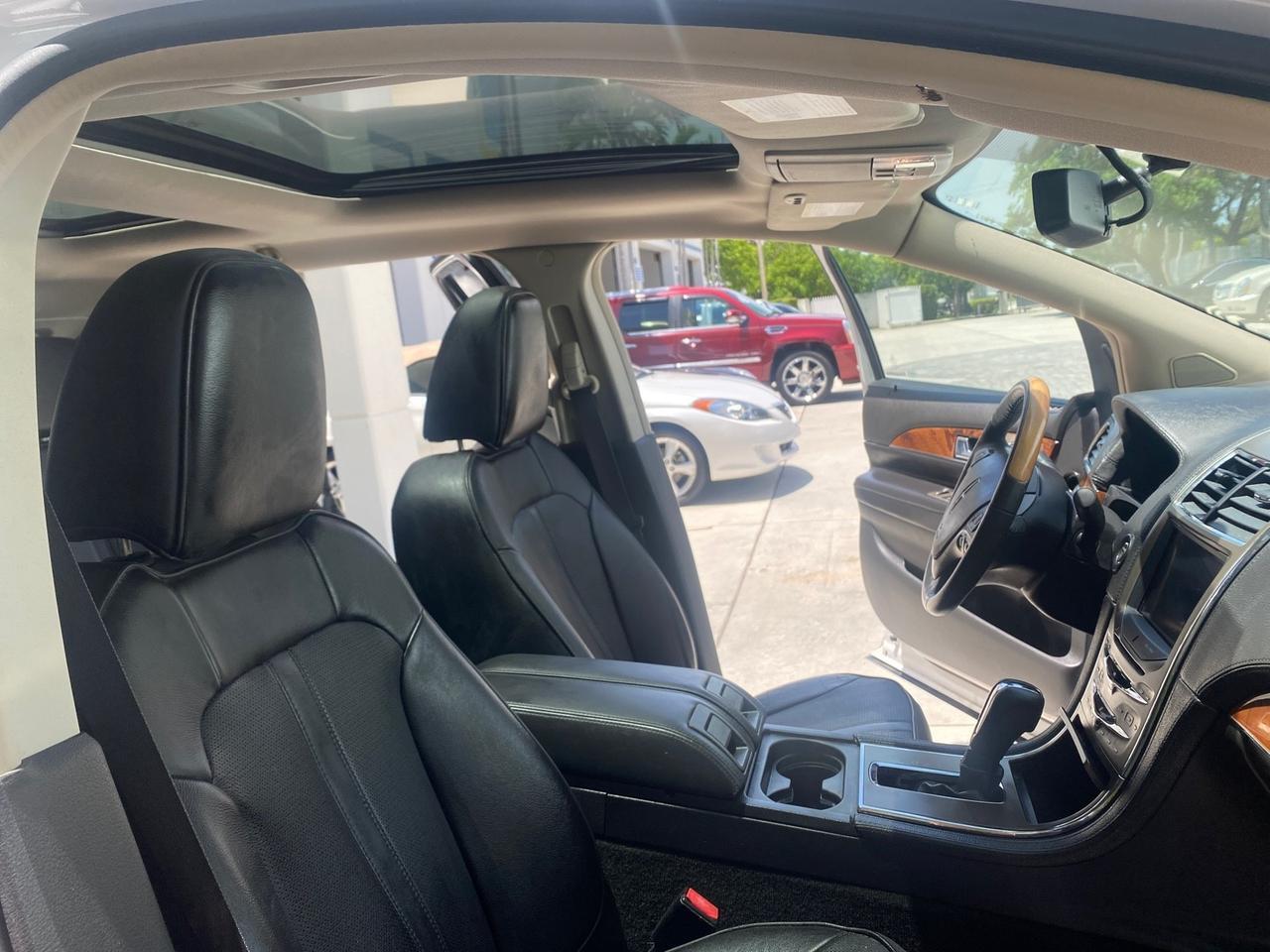 Lincoln MKX - Thumbnail 13