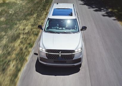 Lincoln Navigator - Thumbnail 7