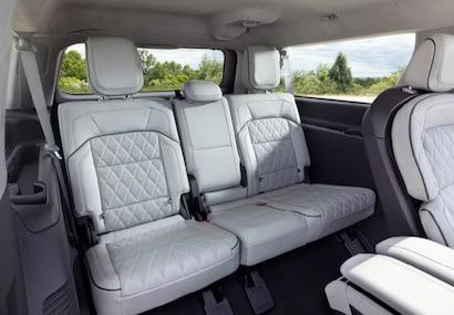 Lincoln Navigator - Thumbnail 14