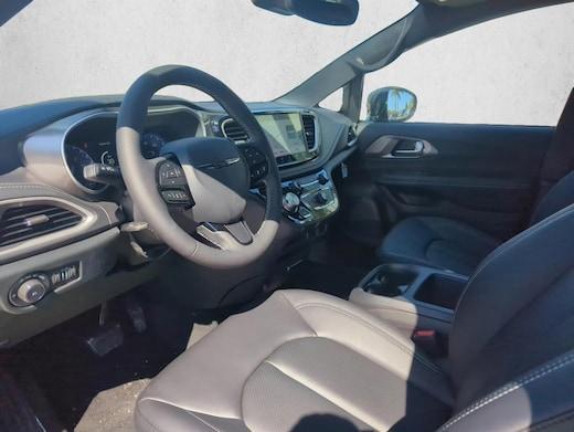 Chrysler Voyager Lx Van Passenger Van - Thumbnail 16