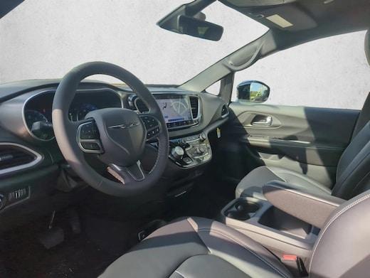 Chrysler Voyager Lx Van Passenger Van - Thumbnail 6